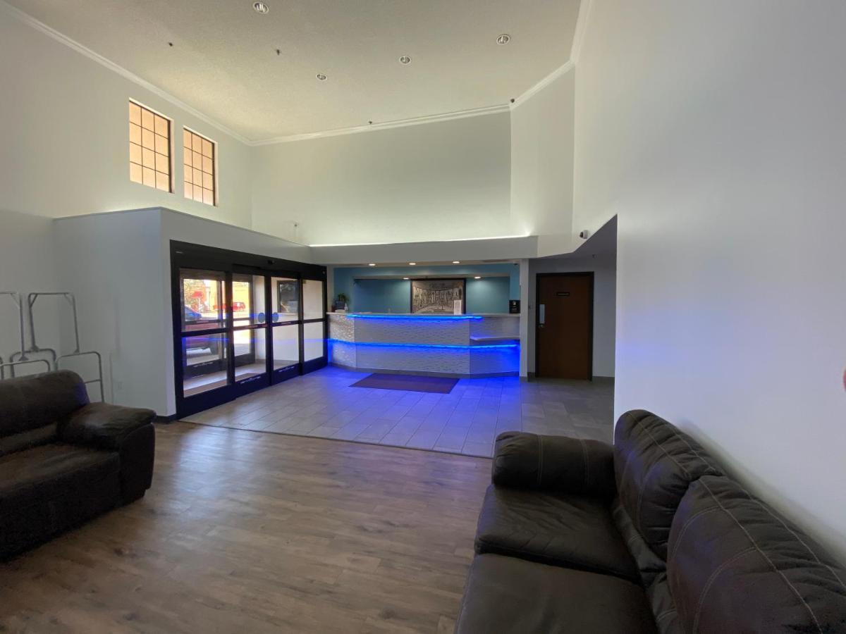 Super 8 By Wyndham Olive Branch Ξενοδοχείο Εξωτερικό φωτογραφία