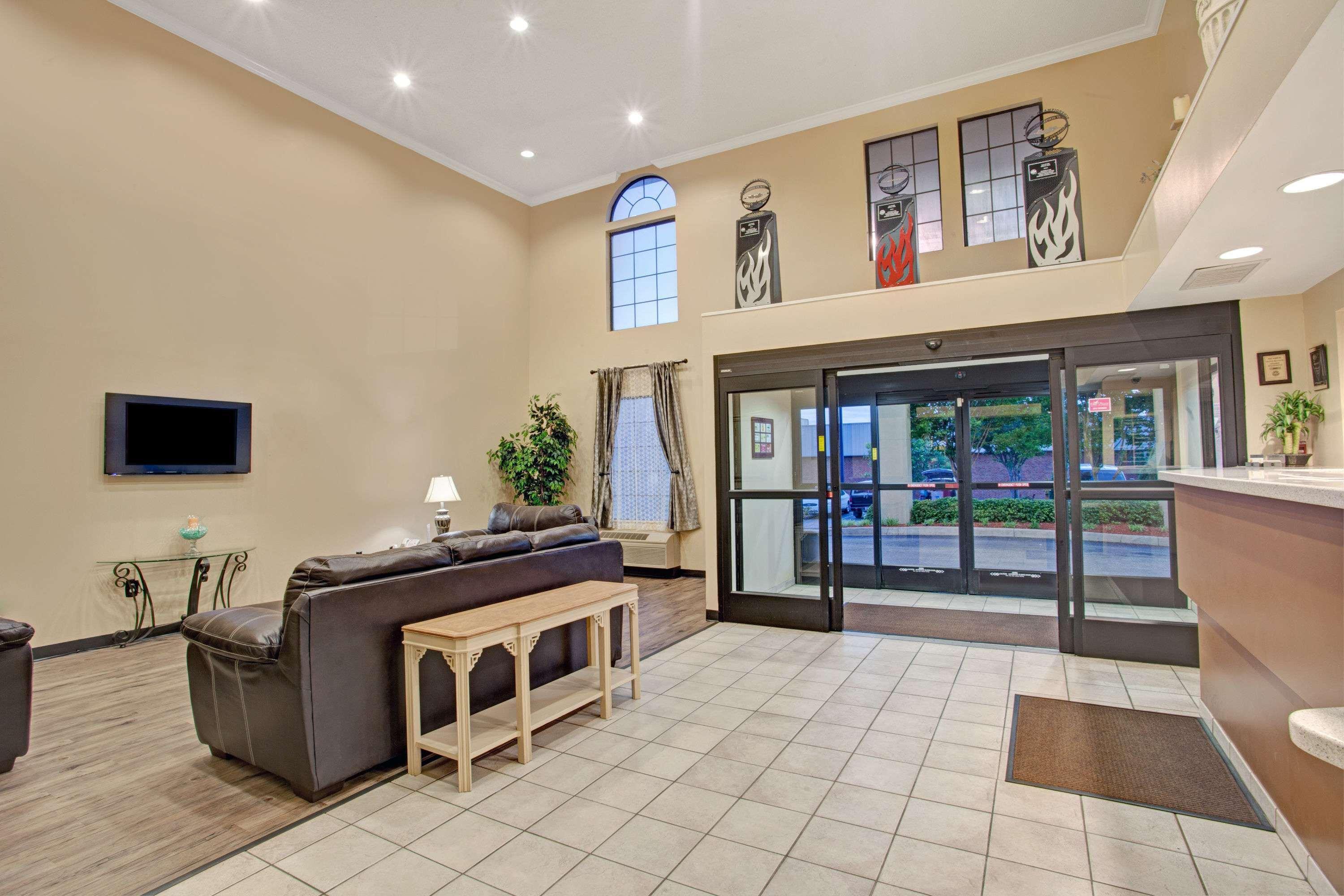 Super 8 By Wyndham Olive Branch Ξενοδοχείο Εξωτερικό φωτογραφία