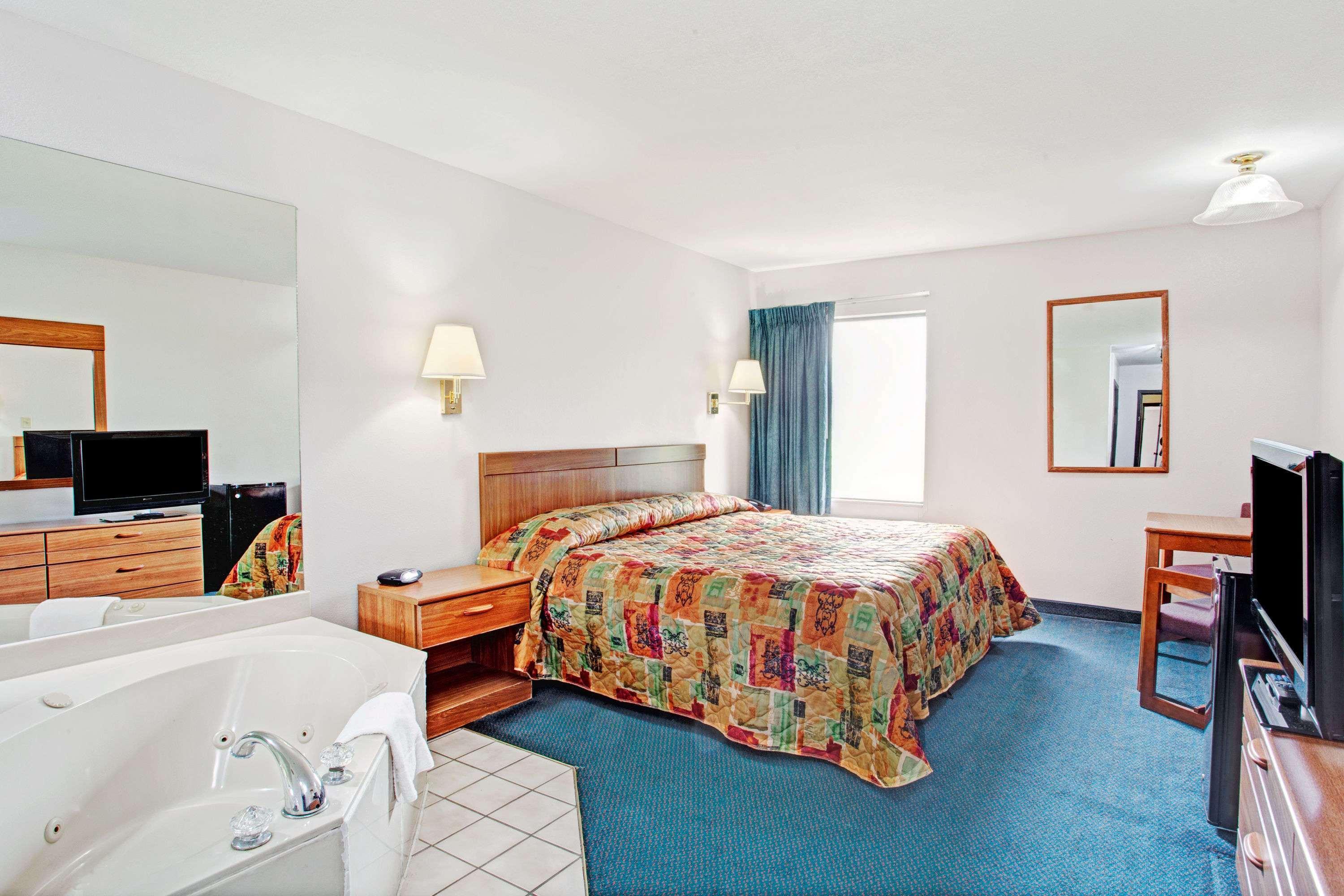 Super 8 By Wyndham Olive Branch Ξενοδοχείο Εξωτερικό φωτογραφία